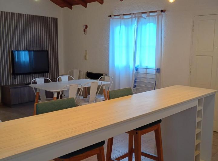 Casa · 290m² · 7 Ambientes · 1 Cochera