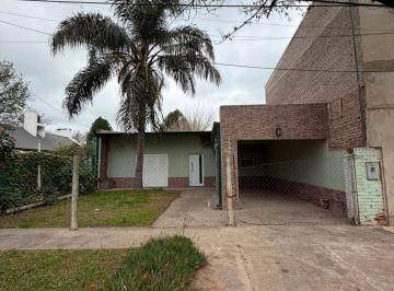 Casa · 75m² · 3 Ambientes · 1 Cochera · Venta Casa Barrio Alborada Brasil 1278