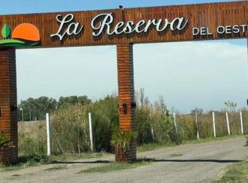 Terreno · 300m² · Lote en Venta en "La Reserva del Oeste"