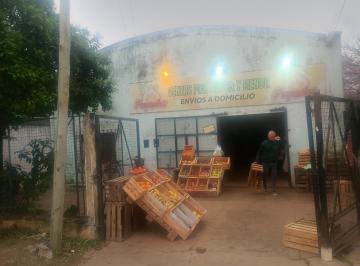 Local comercial , Resistencia · Local Comercial con Baño y Patio. Esquina. Ideal Inversión