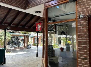 Local comercial de 2 ambientes, Hurlingham · Hermoso Local en 2 Plantas Paseo Florido en Alquiler