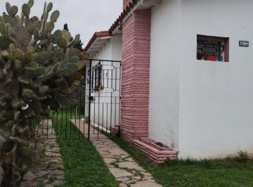 Casa de 3 ambientes, Quilmes · Casa en Venta Sobre Amplio Lote con Buena Ubicación en Bernal.