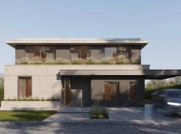 Casa · 298m² · 7 Ambientes · 2 Cocheras · Casa en Venta en Carpinchos, 4 Dorm. - Escritorio - Lote Interno