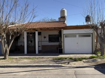Casa · 80m² · 3 Ambientes · 1 Cochera · Casa en Unión de Mayo