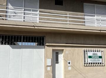 Casa · 252m² · 6 Ambientes · 5 Cocheras · Casa en Zona Sur