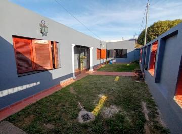 Casa · 250m² · 8 Ambientes · 2 Cocheras · Apto Credito Casa Venta 3 Dorm. Barrio Ameghino Sur - 2 Cocheras