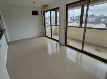 Departamento de 3 ambientes, San Cristobal · Semipiso de 3 Ambientes con Cochera, Balcón Terraza Cerrado y Sum con Parrilla
