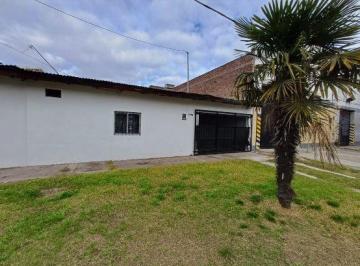 Departamento de 2 ambientes, Avellaneda · Departamento con Cochera Cubierta 1 en Alquiler en Sarandi