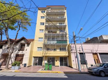 Departamento · 80m² · 3 Ambientes · 1 Cochera · Departamento - S. Fer. - Vias/centro