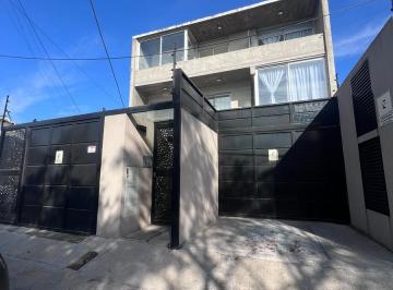 Departamento · 43m² · 2 Ambientes · Departamento 2 Ambientes con Balcón Frente y Contrafrente en Alquiler - Ezpeleta Este