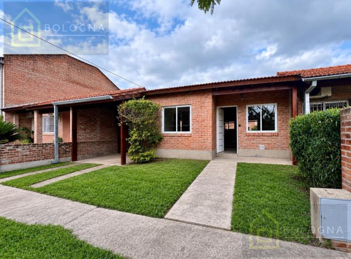 Casa · 50m² · 3 Ambientes · 2 Cocheras