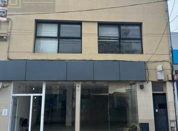 Local comercial · 371m² · 10 Ambientes · Local