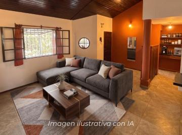 Casa de 3 ambientes, San Salvador de Jujuy · Casa de 2 Dorm. con Galería, Patio y Cochera – Los Perales