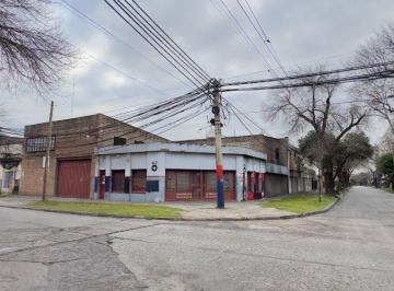 Local comercial en Alquiler de 3 ambientes España y Hospitales · Alquiler Comercial: Ochava Vidriada y Galpon (400 M&sup2;)