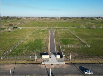 Terreno · 221m² · Lote en Venta en Gorina | 501y161 | Barrio Senderos (Ph Mza. 17 - Lote 26) Uf.22 (221 M)