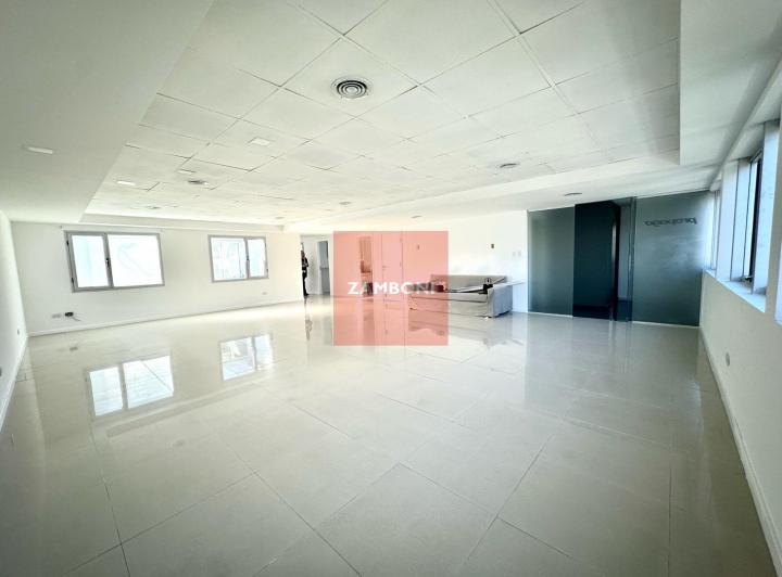 Oficina comercial · 186m²