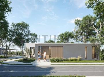 Casa · 133m² · 6 Ambientes · 2 Cocheras · Casa en Construccion Barrio La Quebrada