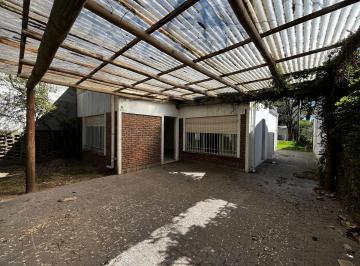 Casa · 90m² · 3 Ambientes · 1 Cochera · Casa en Alquiler en Villa Elisa