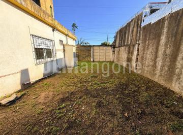 Casa · 75m² · 3 Ambientes · 2 Cocheras · Casa 3 Amb con Cocheras y Parque