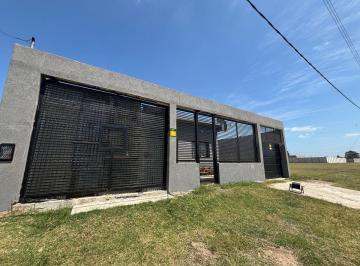 Casa · 80m² · 3 Ambientes · 1 Cochera · Casa en Venta 3 Amb - Parque - Cochera - Burzaco - Permuta