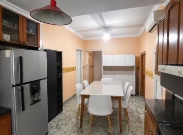 Casa · 94m² · 2 Ambientes · 1 Cochera · Casa en Venta en Calle 40 Entre 9 y 10
