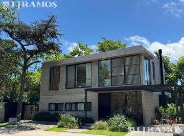 Casa · 3 Dormitorios · 1 Cochera · Excelente! Casa Moderna en Barrio Cerrado Febrero 2027 20 Días. Santa Rita - Lomas de San Isidro