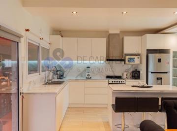 Casa · 270m² · 5 Ambientes · 5 Cocheras · Venta Casa Apto Credito Cipolletti