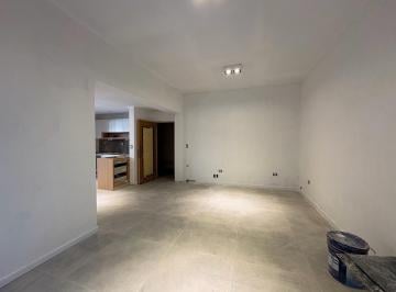 PH · 76m² · 3 Ambientes · 1 Cochera · Venta Dpto de Pasillo Reciclado de Dos Dorm. con Patio y Terraza