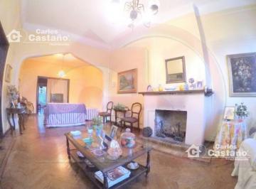 Casa · 265m² · 4 Ambientes · 1 Cochera · Chalet Ideal a Mejorar en Exc Sector Residencial