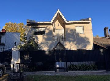 Casa · 125m² · 4 Ambientes · 1 Cochera · Casa en Venta - Moreno Al 2400 - Bella Vista