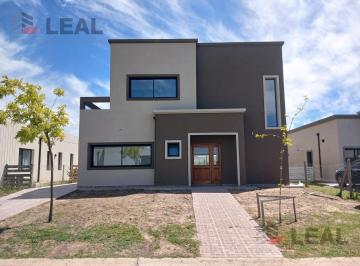 Casa · 221m² · 6 Ambientes · 2 Cocheras · Casa Moderna 6 Ambientes con Galería y Parrilla – Barrio San Pablo - Anticipo 40%