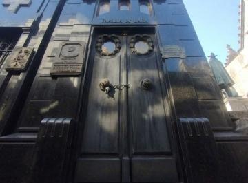 Bóveda, nicho o parcela · Terreno en Condominio en Recoleta