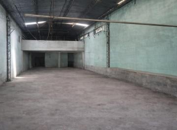 Local comercial · 622m² · 3 Ambientes · Galpon de 600 m con Local y Depto