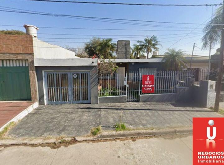 Casa · 120m² · 8 Ambientes · 1 Cochera