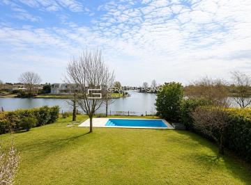 Casa · 207m² · 4 Ambientes · Casa en Alquiler en San Marco, Villanueva, Tigre