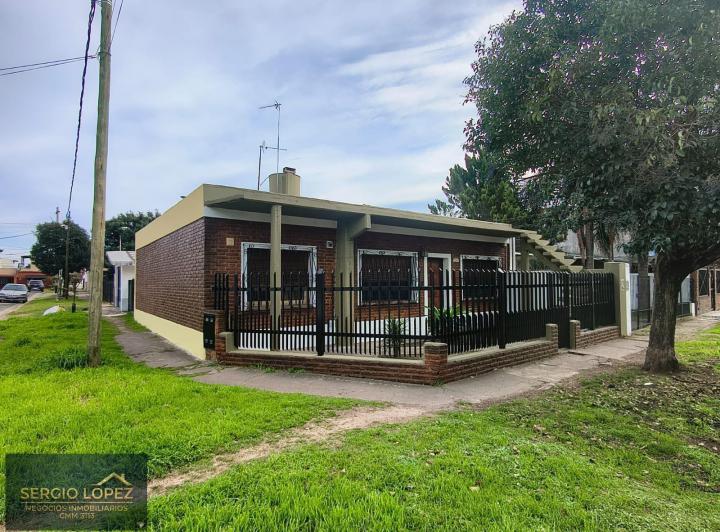 Casa · 170m² · 4 Ambientes · 1 Cochera