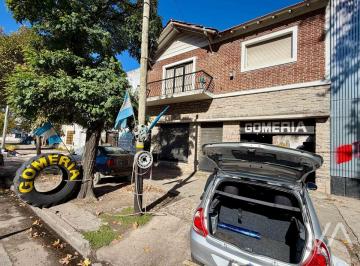 Bodega-Galpón de 4 ambientes, Mar del Plata · Galpon con Local y Vivienda, Sobre Av Luro. Barrio Don Bosco.