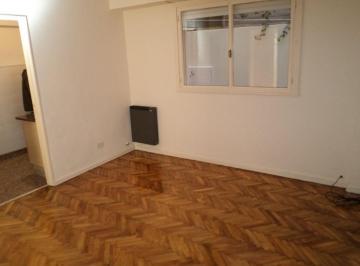 Departamento de 2 ambientes, Coghlan · Departamento Tipo PH 2 Amb Pb Interno C/ 2 Patios - Estomba Al 2600