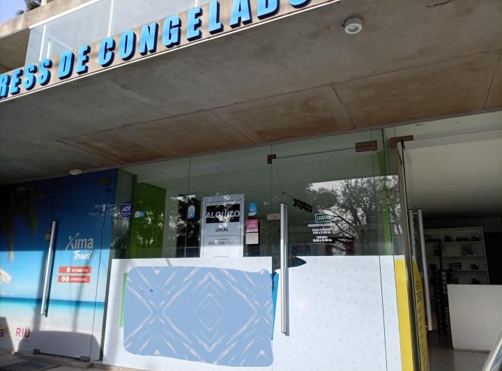 Local comercial · 53m² · 1 Ambiente · 1 Cochera