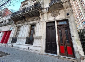 PH · 70m² · 3 Ambientes · Venta PH en Parque Patricio - con Parrilla