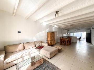 PH · 106m² · 3 Ambientes · 1 Cochera · PH Tipo Casa en Venta en Olivos, Vicente López.