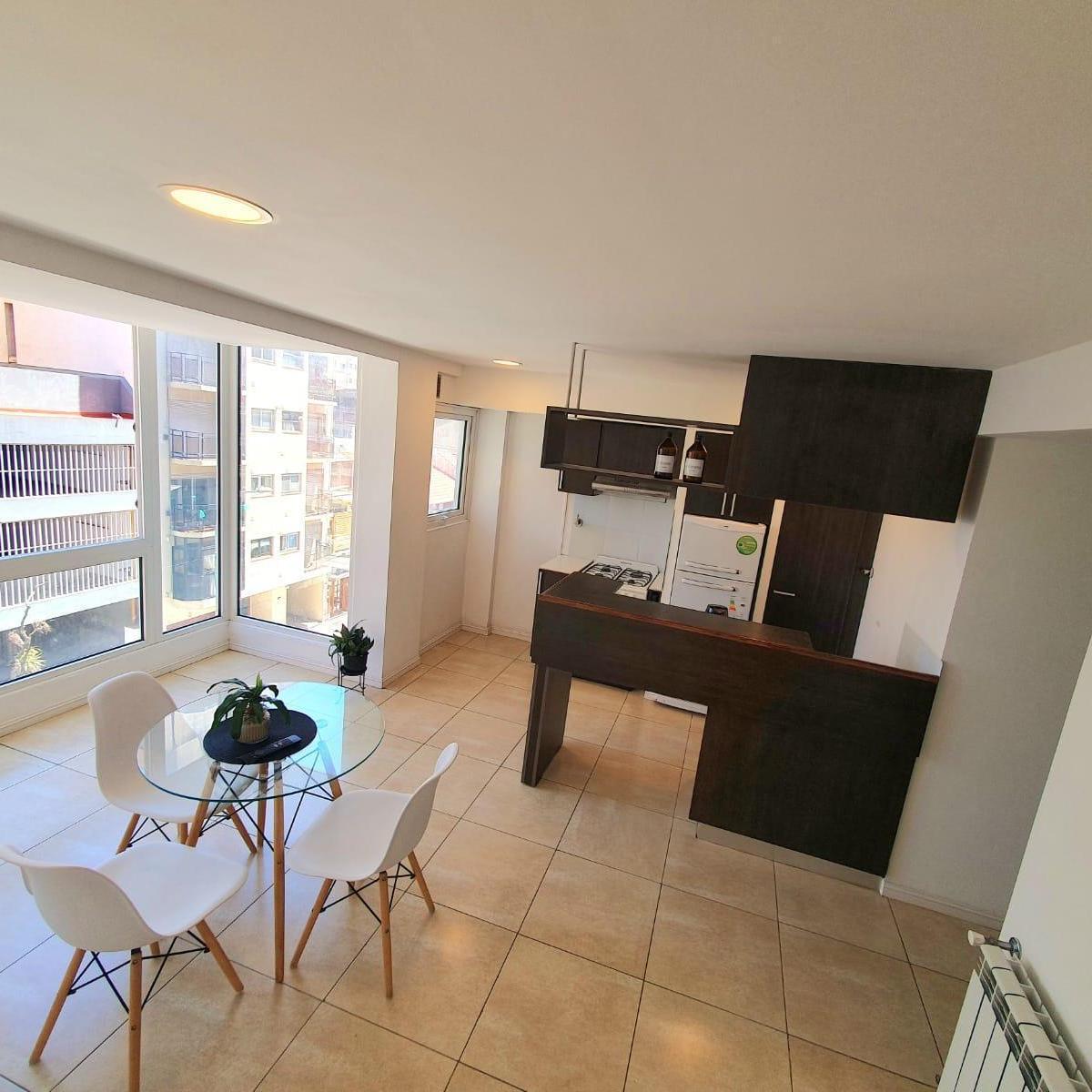 Alquilamos un hermoso y moderno departamento ubicado en el prestigioso barrio La Perla