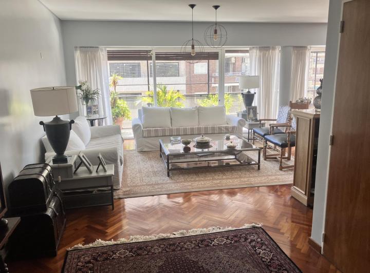 Departamento · 160m² · 4 Ambientes · 1 Cochera