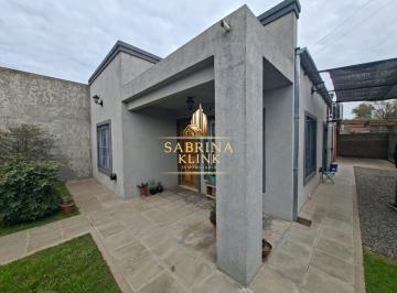 Casa · 115m² · 3 Ambientes · 1 Cochera · Venta de Casa en Barrio Los Aromos Cañuelas