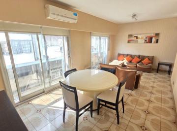 Departamento de 5 ambientes, Recoleta · Soleado 4 Ambientes con Dependencia, Cochera y Baulera en Recoleta