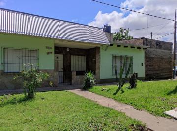 Fachada · Casa en PH Apta Crédito