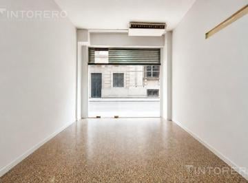 Local comercial · 130m² · 2 Ambientes · Local de 130 m², Ubicación con Gran Potencial en Pleno Microcentro Porteño, Monserrat.