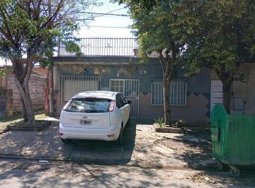 Casa · 72m² · 2 Dormitorios · 1 Cochera · Venta - Casa - 2 Dorm. - Fraga 2345 - Urquiza - Rosario