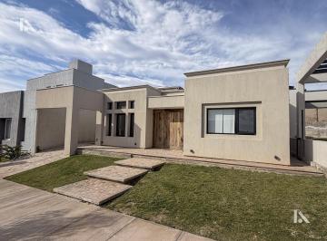 Casa · 125m² · 4 Ambientes · 2 Cocheras · Casa en Venta 2 Dorm. - Barrio La Bastilla - El Challao - Las Heras - Mendoza