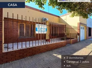 Casa · 146m² · 3 Ambientes · 1 Cochera · Casa de 2 Dorm. y Cochera en B° Urquiza